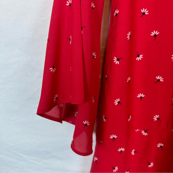 Roz and Ali Floral Blouse with Ruffle Sleeves Size XS - Picture 3 of 7